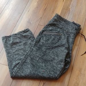 NWOT Gray capris active/workout pants